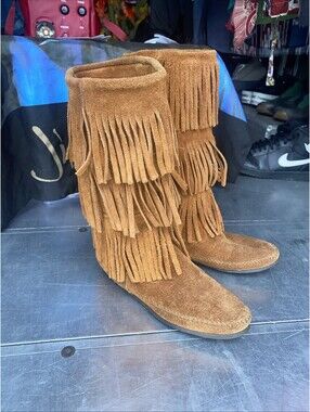 Minnetonka 3 Layer Brown Leather Fringe Tassel  Hippie  Hard Sole Boots sz 7